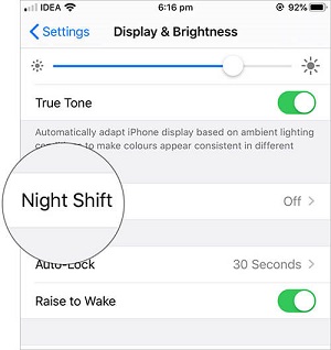 iphone screen keeps dimming with auto-brightness off 2021
